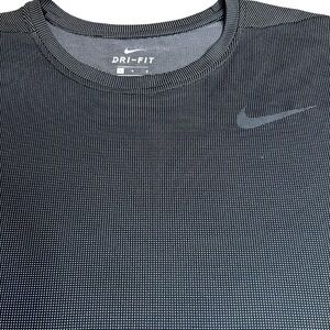 Nike Dri-fit short sleeve Breathe patterned shirt